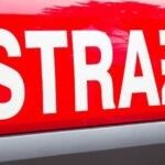 Pożar balotów słomy w Siedleczku – strażacy w akcji